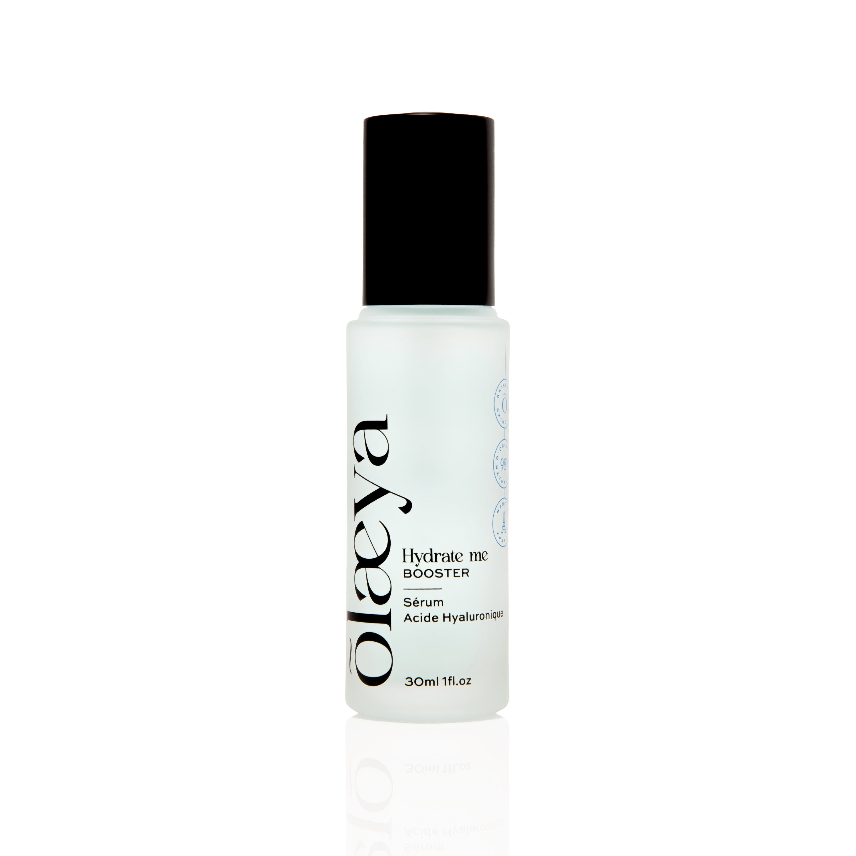 Sérum à l'acide hyaluronique Booster Hydrate Me Õlaeya 30 ml sur fond blanc