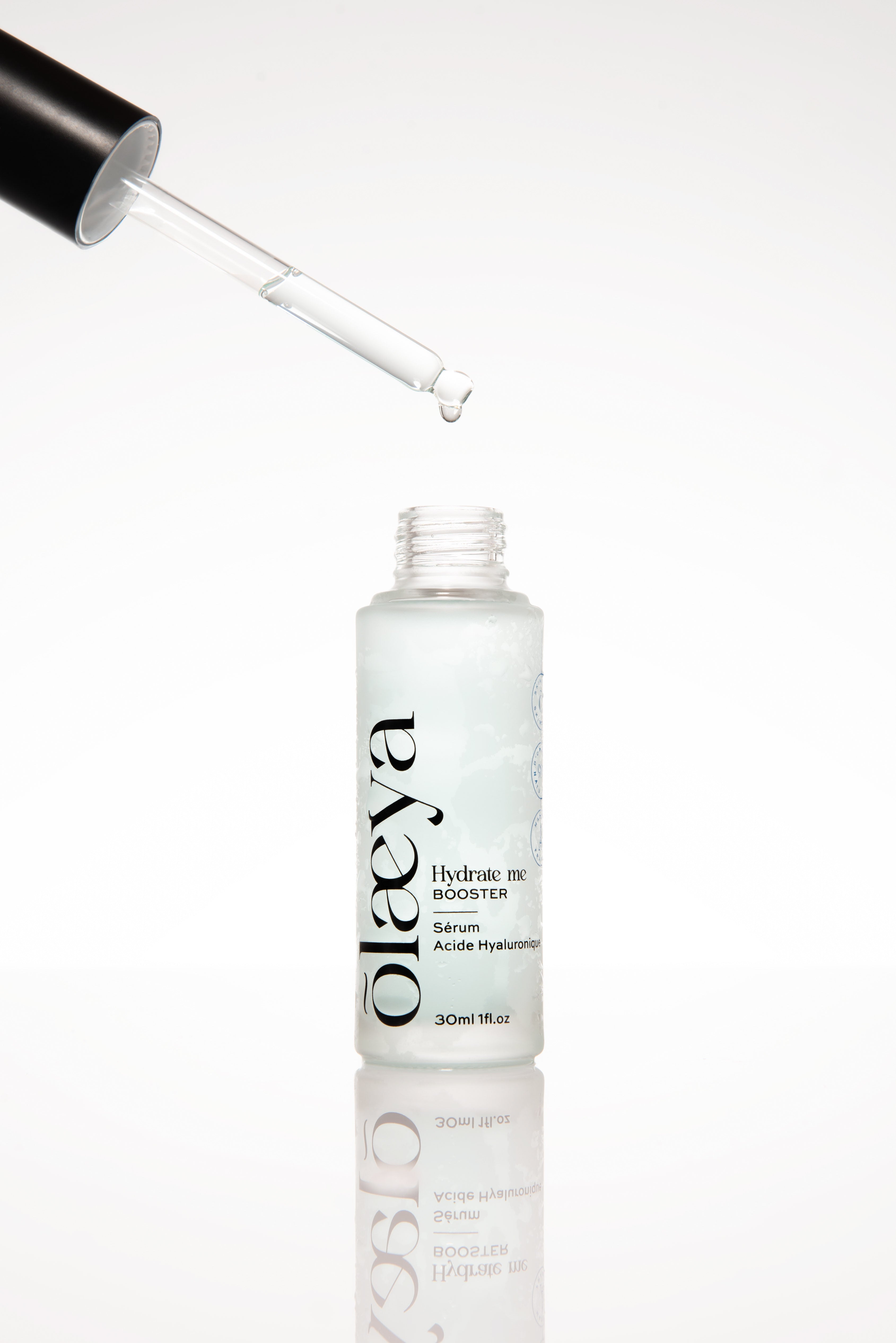 Flacon et pipette du sérum à l'acide hyaluronique Booster Hydrate Me Olaeya