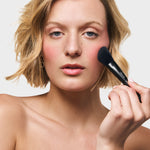 Utilisation du pinceau blush Ergoglam Brush B5-BLUSH Black Edition Olaeya