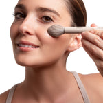 Utilisation du pinceau highlighter Ergoglam Brush H5-HIGHLIGHTER beige Olaeya