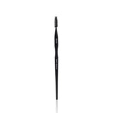 Pinceau sourcils Ergoglam Brush B65-BROW Black Edition Olaeya sur fond blanc